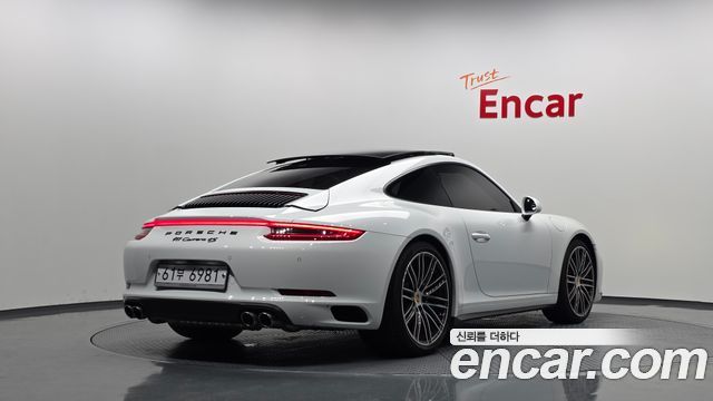 Porsche 911 2018 — photo 2