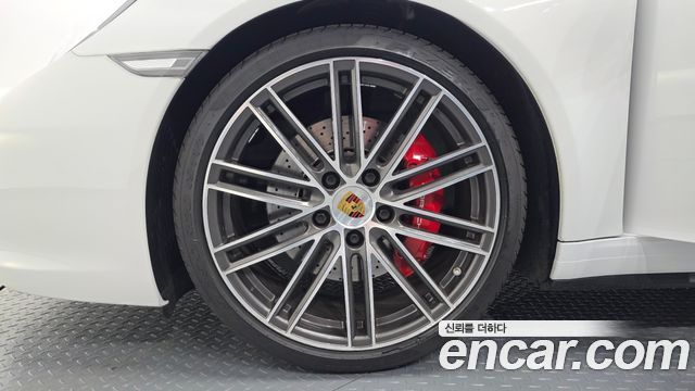 Porsche 911 2018 — photo 5