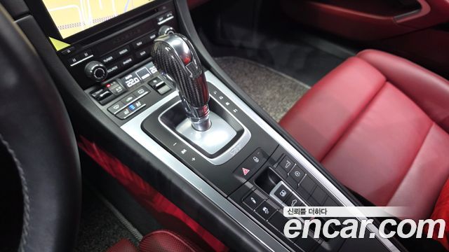 Porsche 911 2018 — photo 9