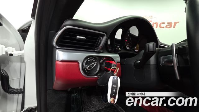 Porsche 911 2018 — photo 12