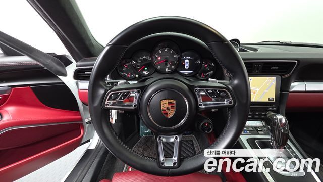 Porsche 911 2018 — photo 13