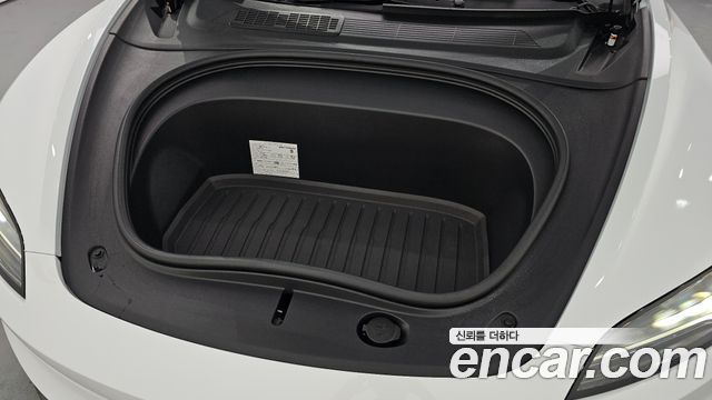 Tesla Model 3 2026 — photo 6