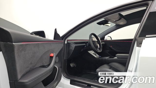 Tesla Model 3 2026 — photo 13