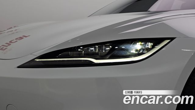 Tesla Model 3 2026 — photo 8