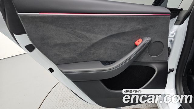 Tesla Model 3 2026 — photo 15