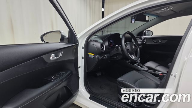 Kia K3 2019 — photo 13
