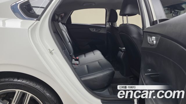 Kia K3 2019 — photo 17