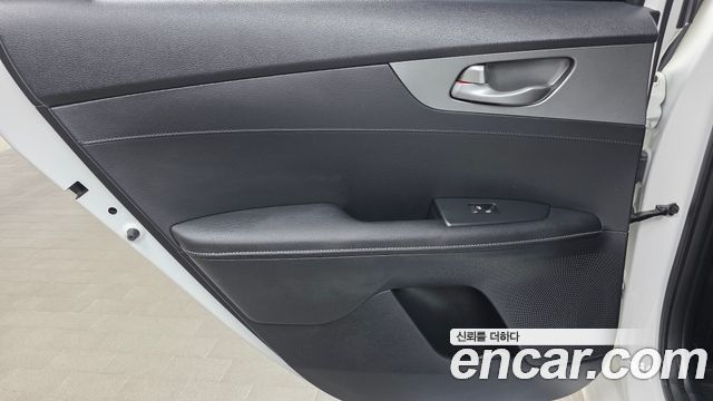 Kia K3 2019 — photo 15
