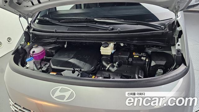 Hyundai Staria 2025 — photo 6