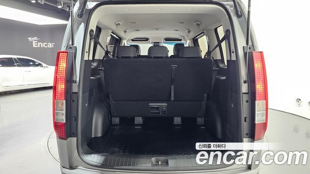 Hyundai Staria 2025 — photo 26