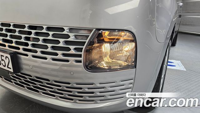 Hyundai Staria 2025 — photo 8