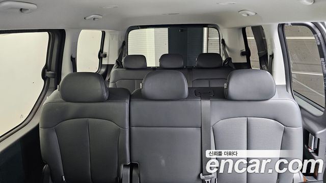Hyundai Staria 2025 — photo 29