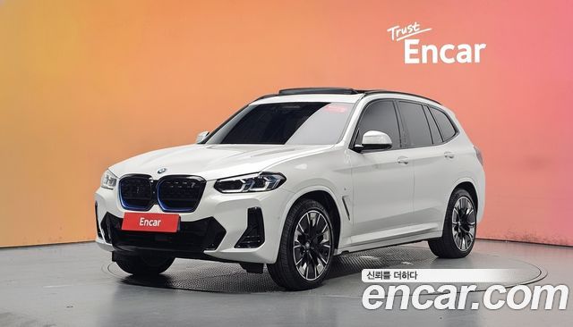 BMW iX3 2023 — photo 1