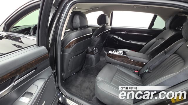 Genesis G90 2019 — photo 11
