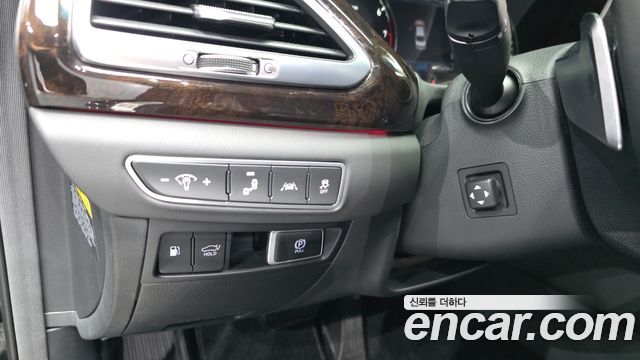 Genesis G90 2019 — photo 13