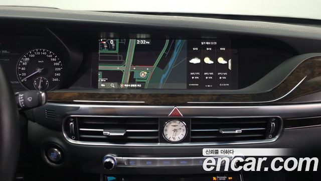 Genesis G90 2019 — photo 15
