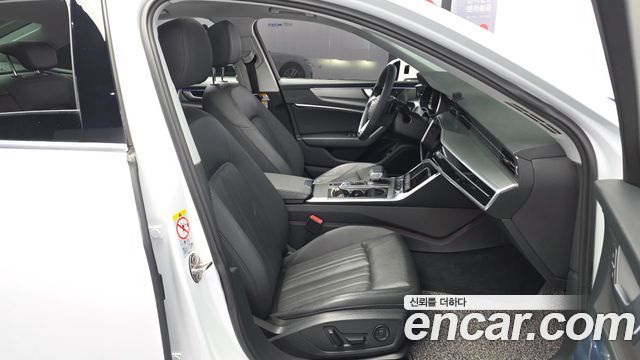Audi A6 2022 — photo 17