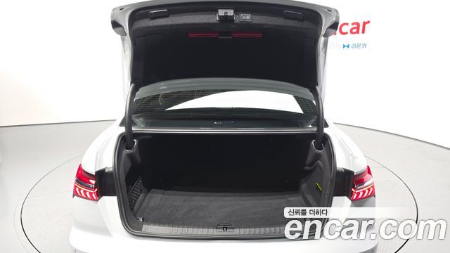 Audi A6 2022 — photo 26