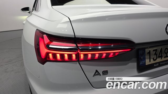 Audi A6 2022 — photo 9