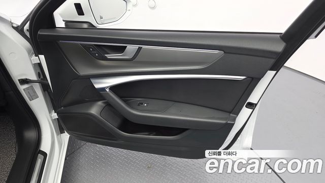 Audi A6 2022 — photo 14