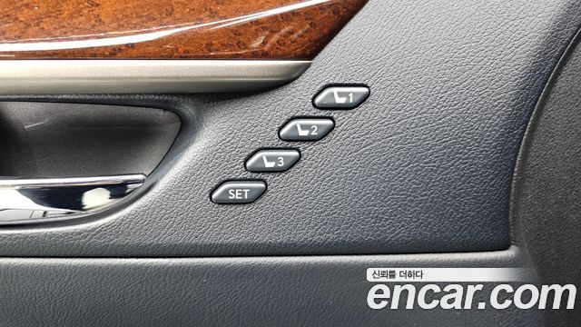 Lexus ES 2013 — photo 13