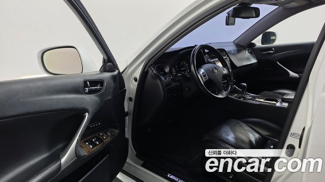 Lexus IS 2008 — photo 10