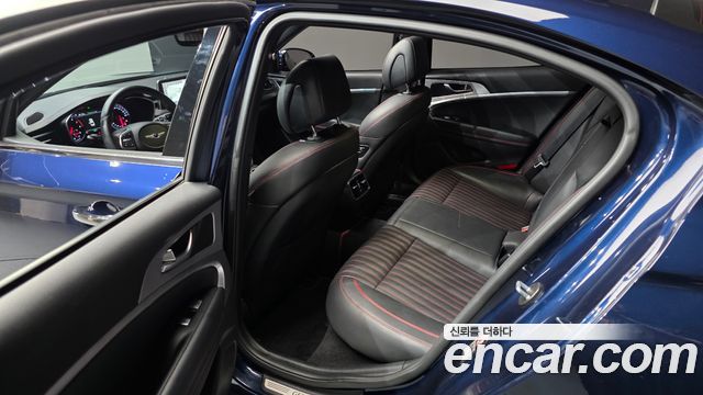 Genesis G70 2018 — photo 11