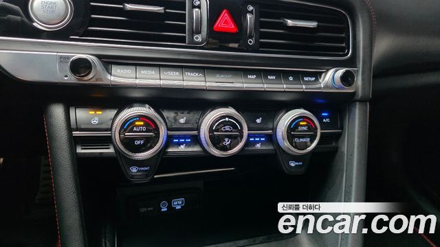 Genesis G70 2018 — photo 17