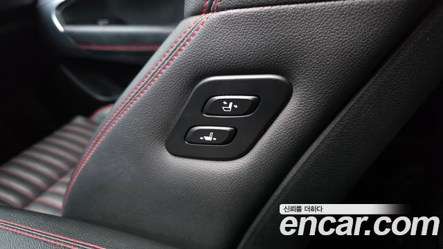 Genesis G70 2018 — photo 18