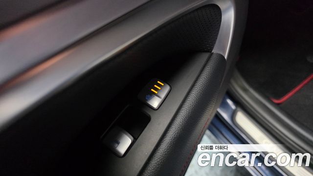Genesis G70 2018 — photo 19