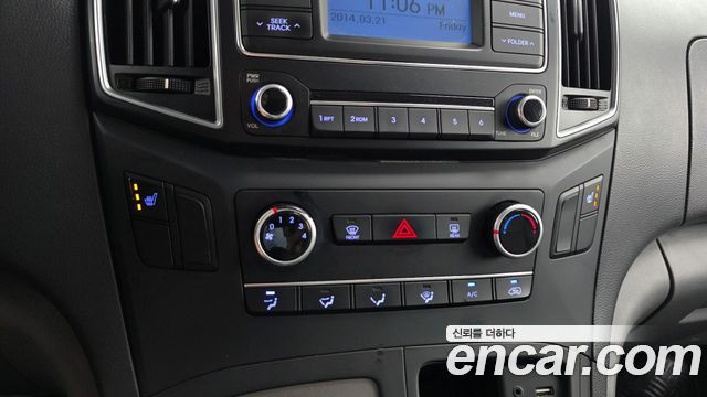 Hyundai Starex 2017 — photo 16