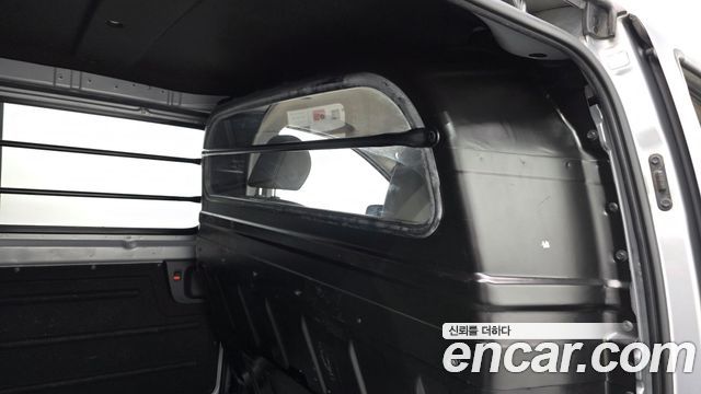 Hyundai Starex 2017 — photo 19