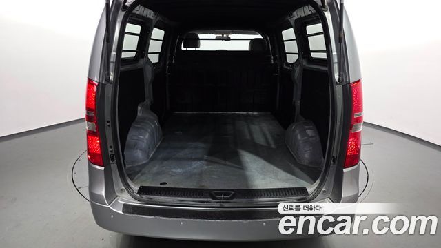 Hyundai Starex 2017 — photo 20