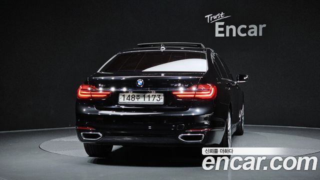 BMW 7-Series 2016 — photo 4