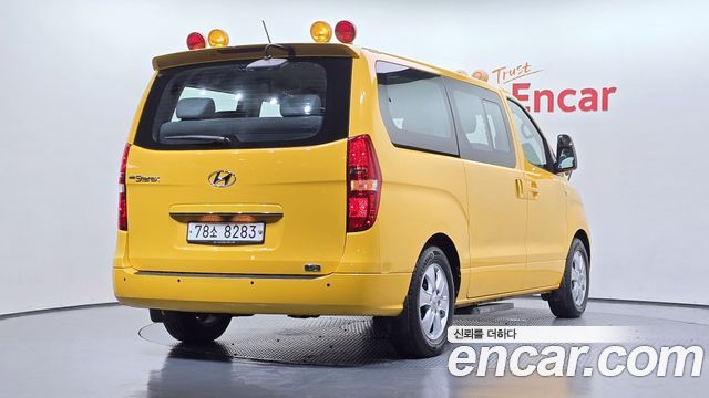 Hyundai Starex 2019 — photo 2