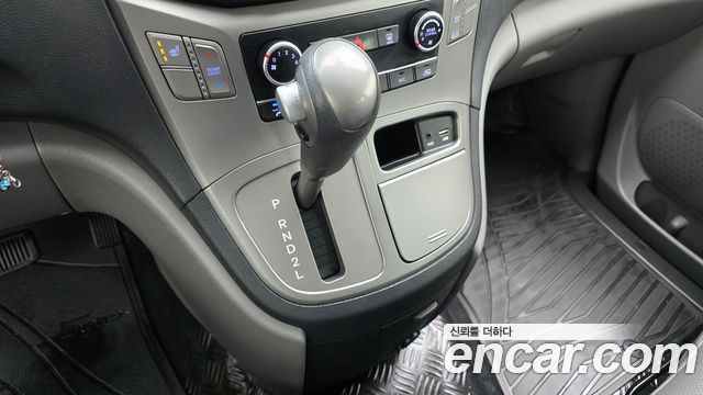 Hyundai Starex 2019 — photo 12