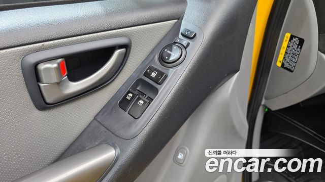 Hyundai Starex 2019 — photo 25