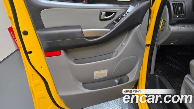 Hyundai Starex 2019 — photo 14
