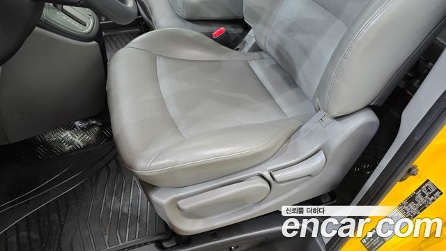 Hyundai Starex 2019 — photo 28