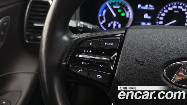 Hyundai Grandeur 2018 — photo 32