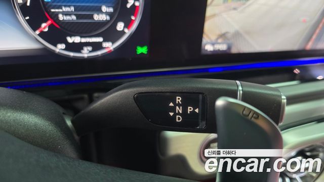 Mercedes-Benz G-Class 2021 — photo 9