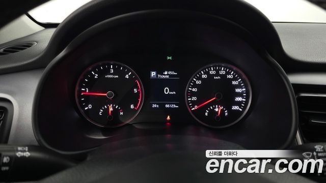 Kia Stonic 2019 — photo 11