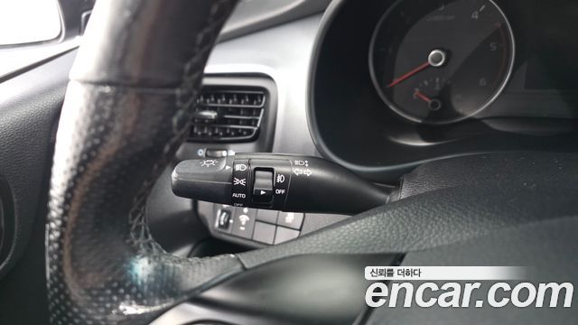 Kia Stonic 2019 — photo 21