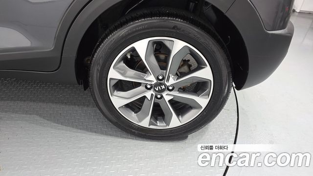 Kia Stonic 2019 — photo 7
