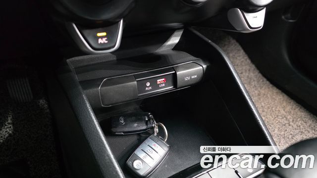 Kia Stonic 2019 — photo 28