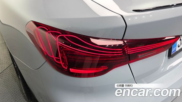 BMW 4-Series 2026 — photo 9