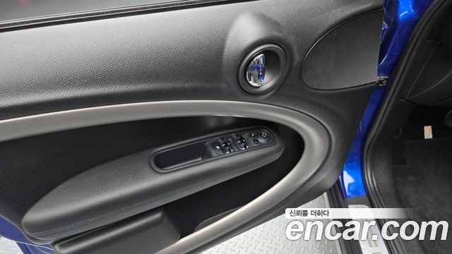 Mini Countryman 2016 — photo 14