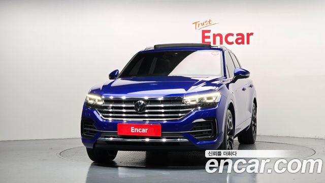 Volkswagen Touareg 2023 — photo 3