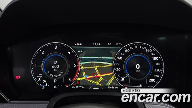 Volkswagen Touareg 2023 — photo 11