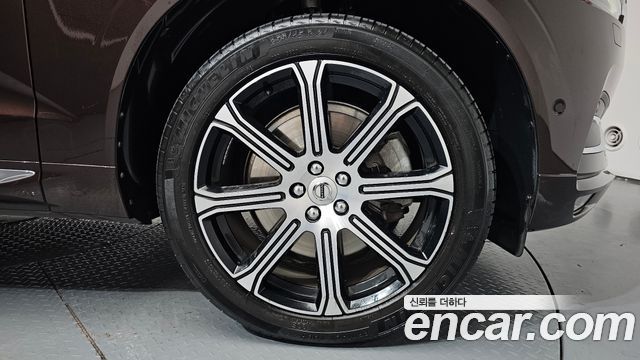 Volvo XC60 2021 — photo 7
